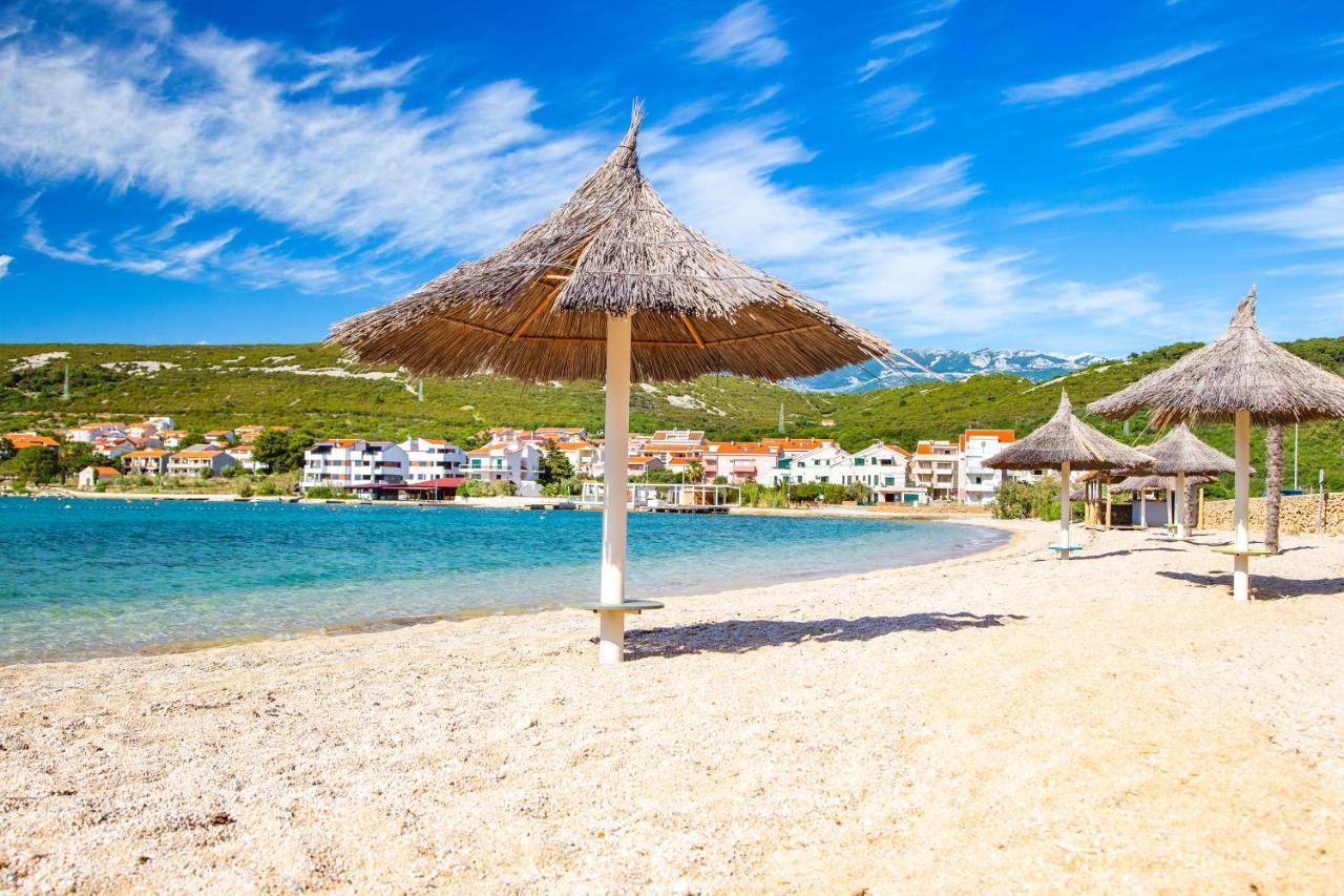 شقة Modern Oceanview ميتغنا المظهر الخارجي الصورة