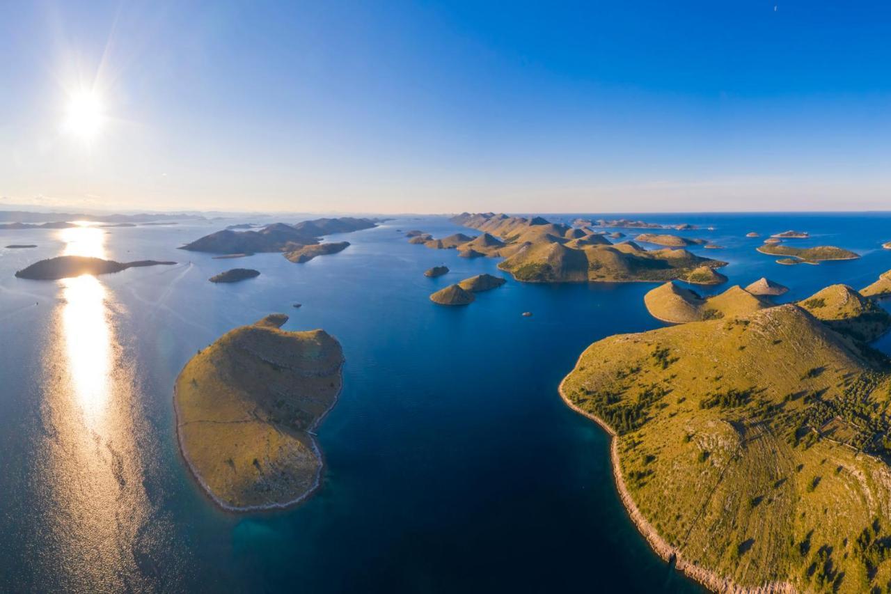 شقة Modern Oceanview ميتغنا المظهر الخارجي الصورة