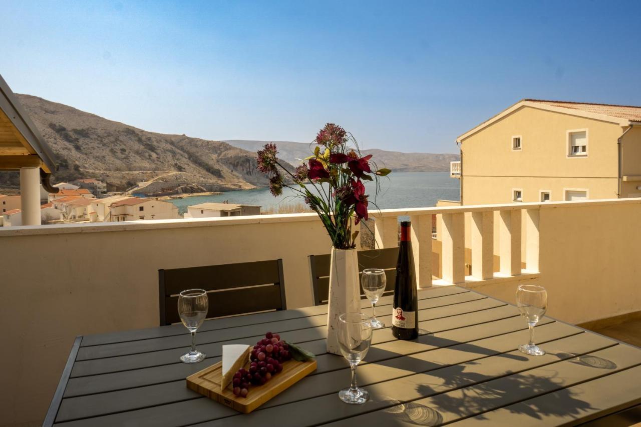 شقة Modern Oceanview ميتغنا المظهر الخارجي الصورة